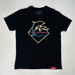 Pink & Dolphin Clothing Graphic T-shirt Men Medium Black Short Sleeve